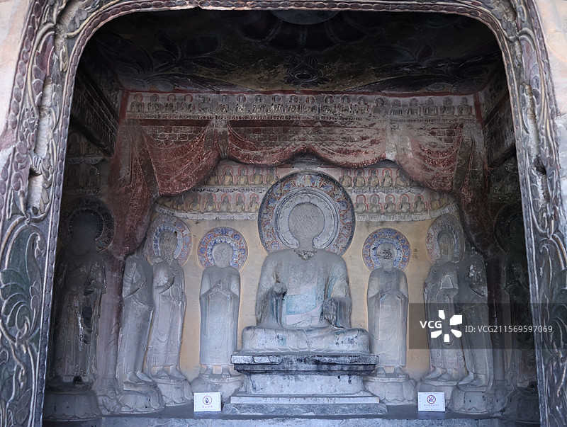 邯郸响堂山石窟佛洞图片素材