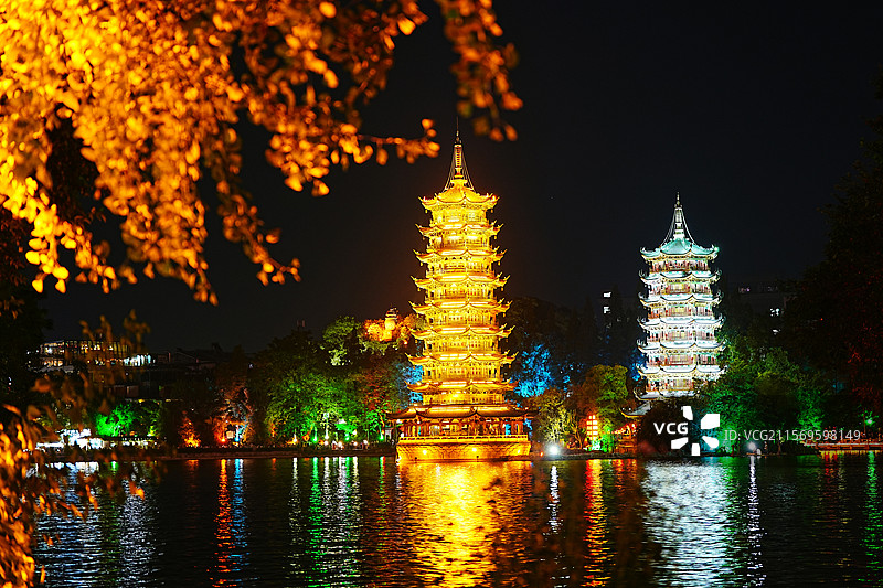 桂林日月双塔，交相辉映图片素材