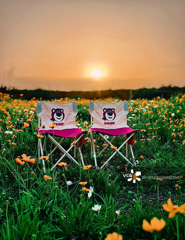 初夏的等待图片素材