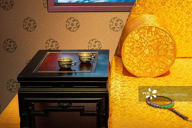 中式茶具与灯笼图片素材