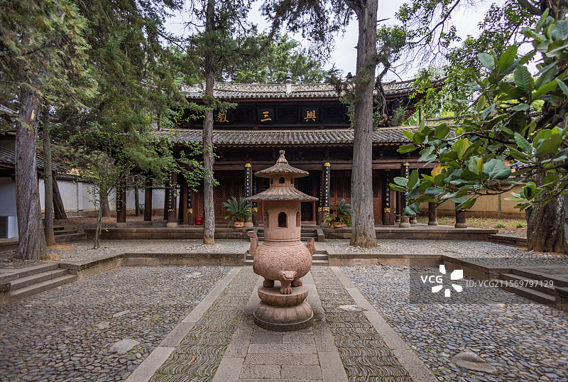 云南大理剑川县沙溪古镇兴教寺图片素材