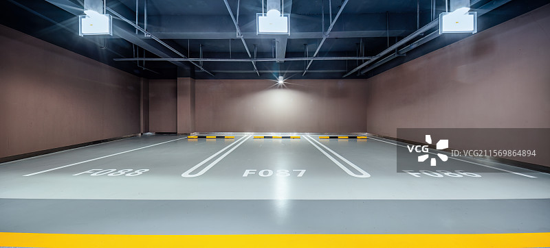 室内地下车库空间图片素材