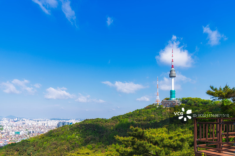 韩国首尔特别市，龙山区南山Namsan，N首尔塔，N Seoul Tower，南山首尔塔，瞭望塔图片素材