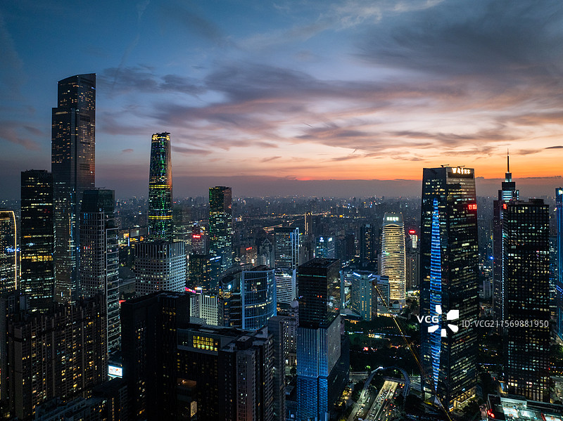 广州城市CBD中心珠江新城夜景图片素材