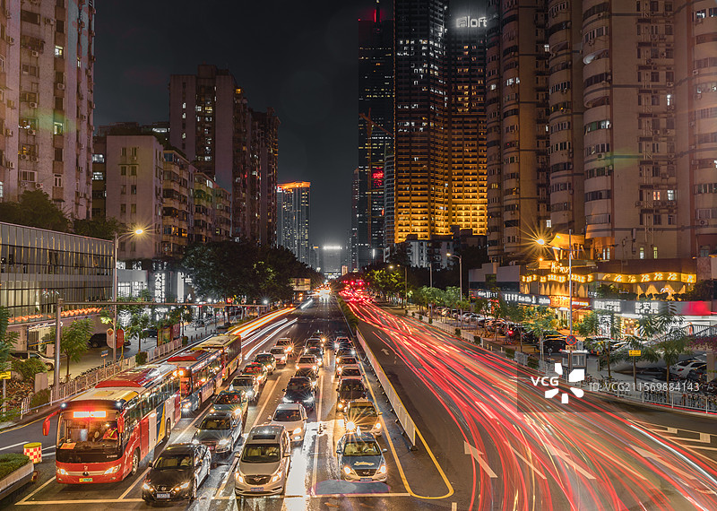 广州天河北路的车流夜景图片素材