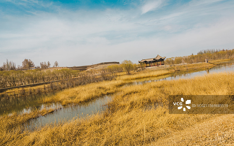 天下第一雄关嘉峪关，九眼泉湖风光图片素材