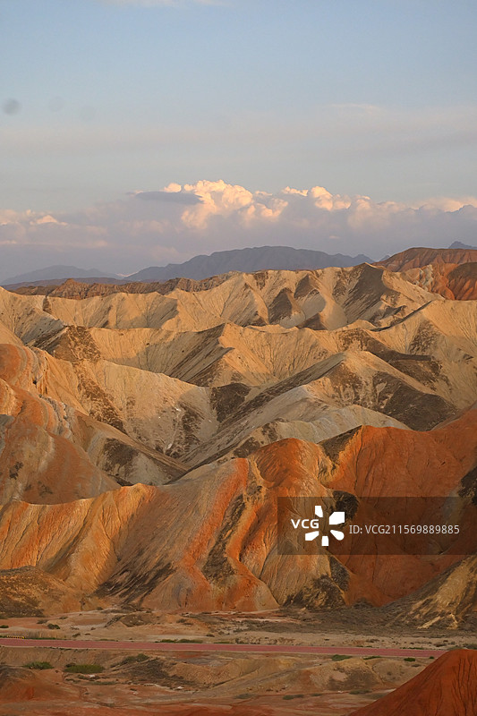 张掖七彩单霞图片素材