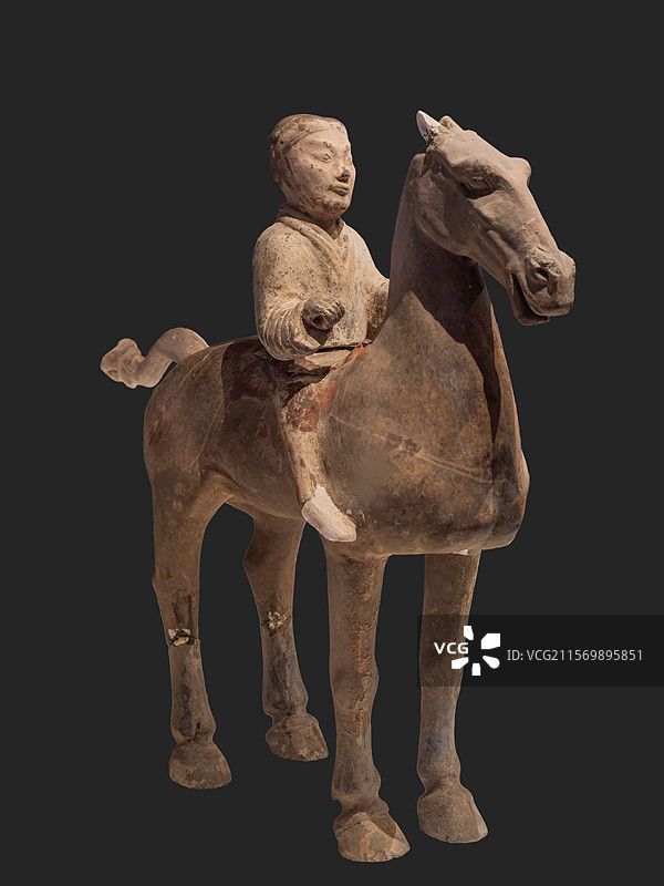陕西历史博物馆秦汉馆展出西汉文物彩绘陶骑兵俑图片素材