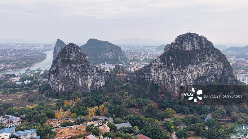 广西桂林风光：南溪山公园-龙脊亭图片素材