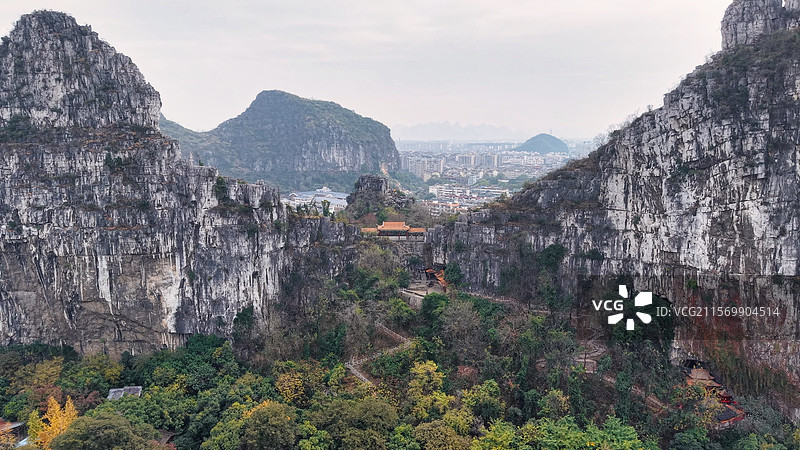 广西桂林风光：南溪山公园-龙脊亭图片素材