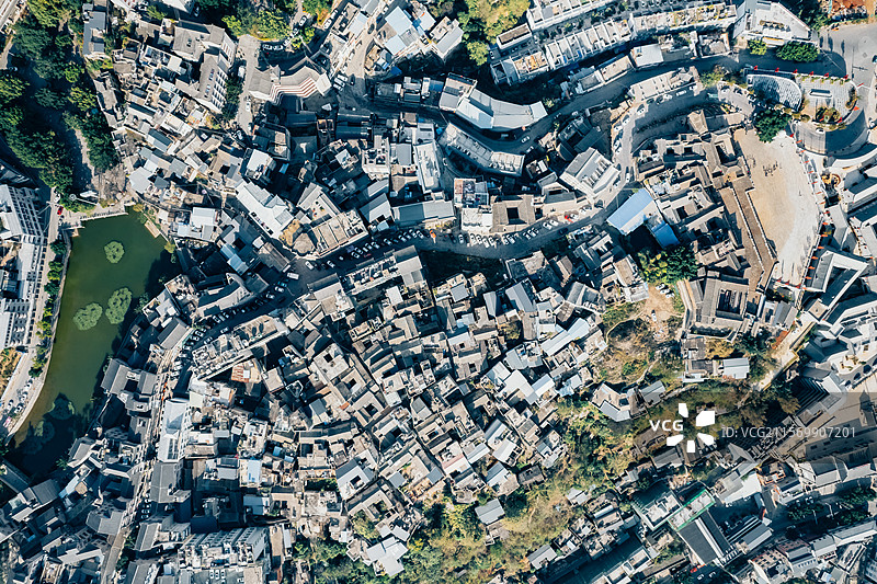 山谷中的城市云南红河县图片素材