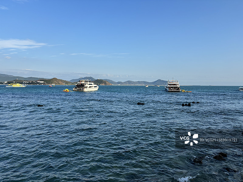 三亚万豪酒店海边图片素材