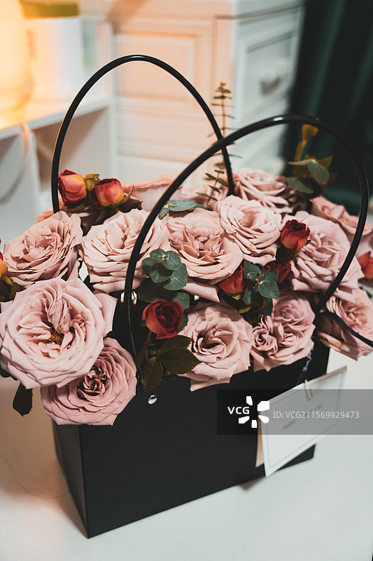 情人节 礼物 贺卡 鲜花 玫瑰 花篮图片素材