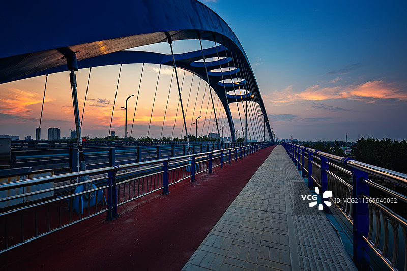 日落前后的涡河四桥1+安徽涡阳图片素材