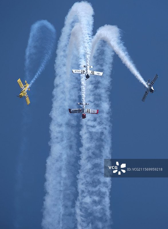 河南省郑州市上街区“2017郑州航展暨世界编队特技飞行表演”图片素材