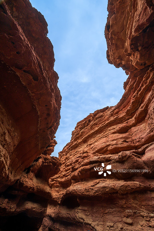 位于中国内蒙古自治区阿拉善盟阿拉善左旗敖伦布拉格镇境内的梦幻大峡谷图片素材