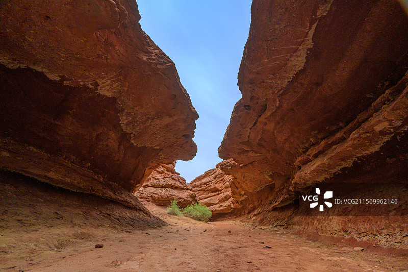 位于中国内蒙古自治区阿拉善盟阿拉善左旗敖伦布拉格镇境内的梦幻大峡谷图片素材
