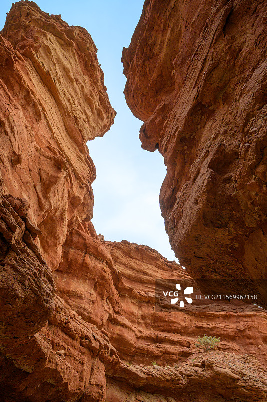 位于中国内蒙古自治区阿拉善盟阿拉善左旗敖伦布拉格镇境内的梦幻大峡谷图片素材