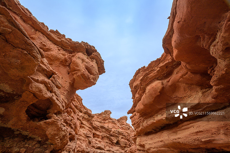 位于中国内蒙古自治区阿拉善盟阿拉善左旗敖伦布拉格镇境内的梦幻大峡谷图片素材