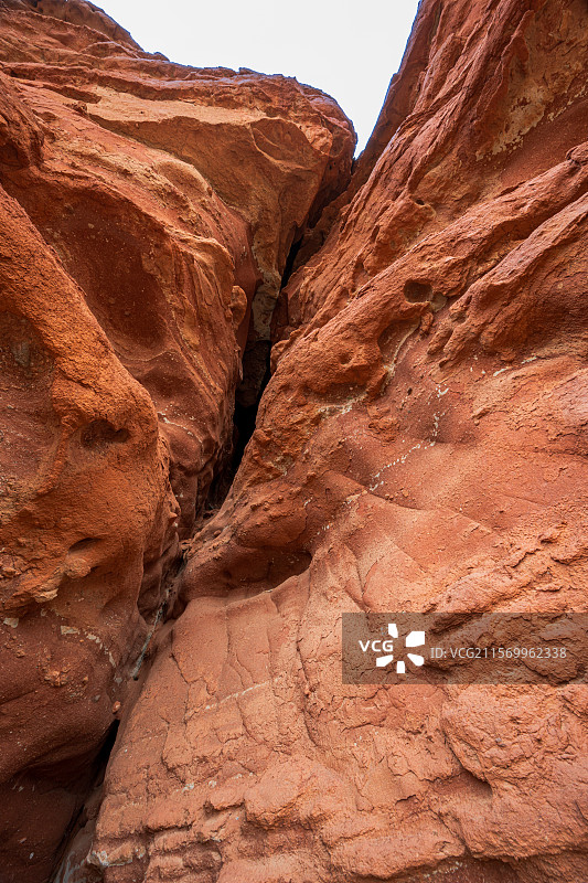 位于中国内蒙古自治区阿拉善盟阿拉善左旗敖伦布拉格镇境内的梦幻大峡谷图片素材