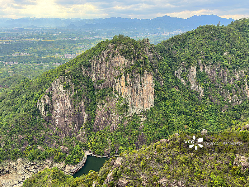 台州天台山景区琼台仙谷、会仙桥玻璃栈道、天台山大瀑布图片素材