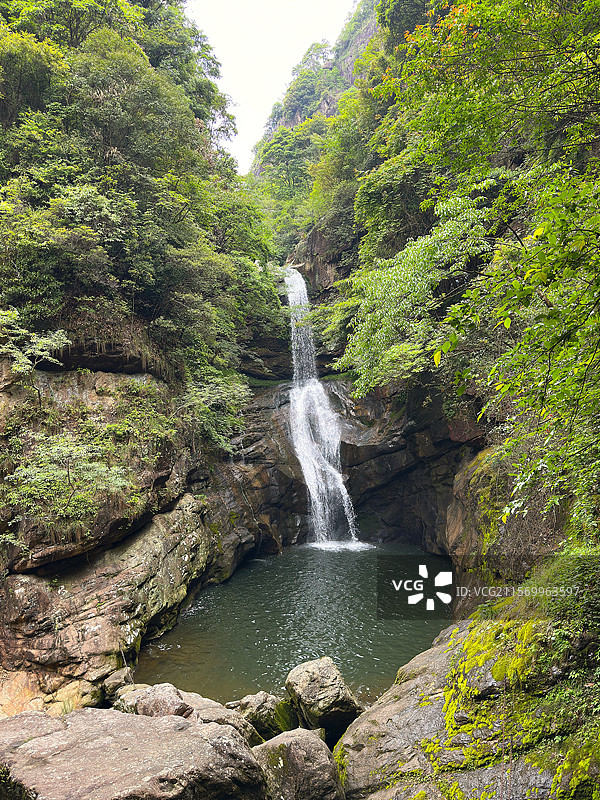 台州天台山景区琼台仙谷、会仙桥玻璃栈道、天台山大瀑布图片素材