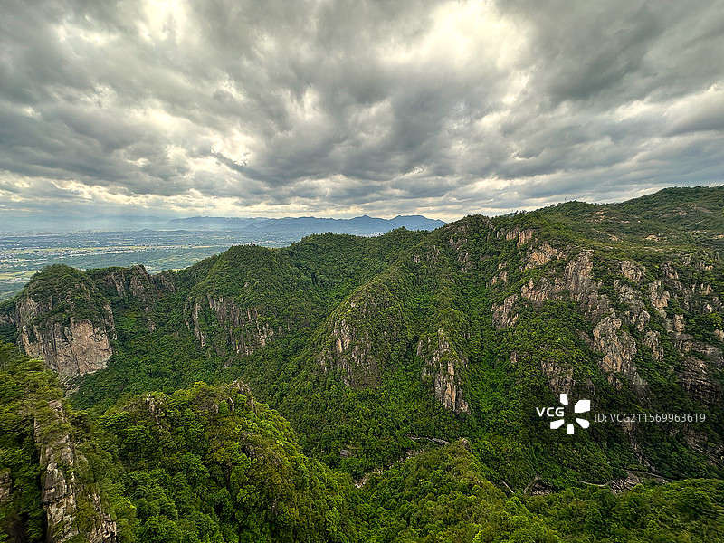 台州天台山景区琼台仙谷、会仙桥玻璃栈道、天台山大瀑布图片素材