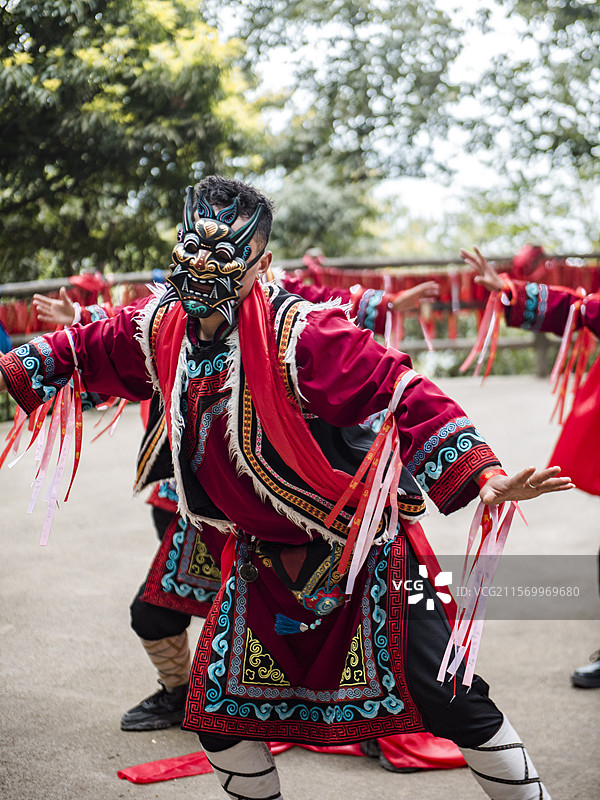 羌族的祈福仪式图片素材