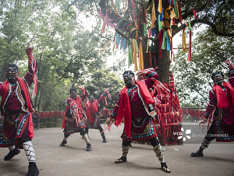羌族的祈福仪式图片素材