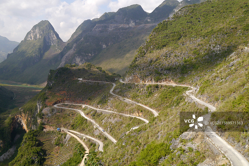 广西凌云县下甲镇弄福公路图片素材