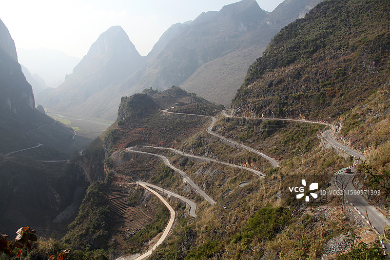 广西凌云县下甲镇弄福公路图片素材