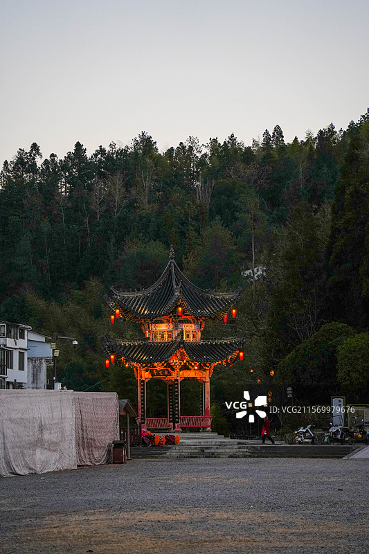 浙江 温州 泰顺 廊桥文化园 北涧桥 千年古树 夜景 投影图片素材