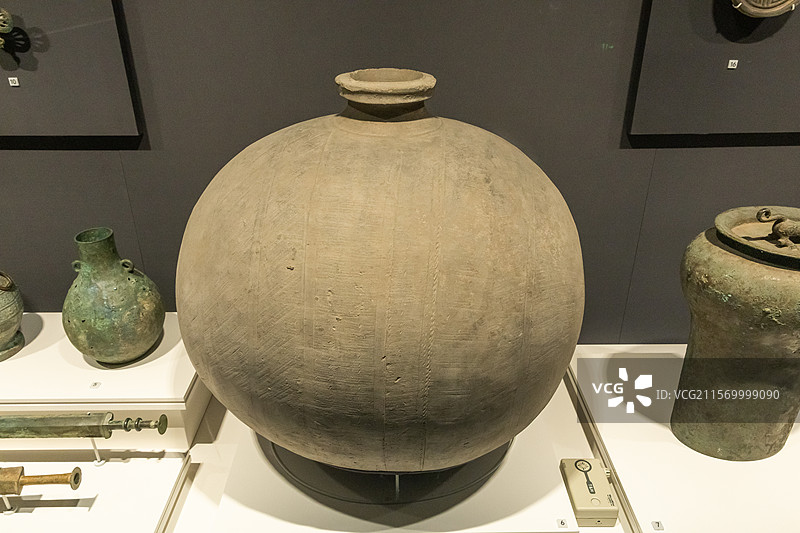 陕西历史博物馆秦汉馆陶茧形壶秦代1960年咸阳文化馆拨交渭城遗址出土图片素材