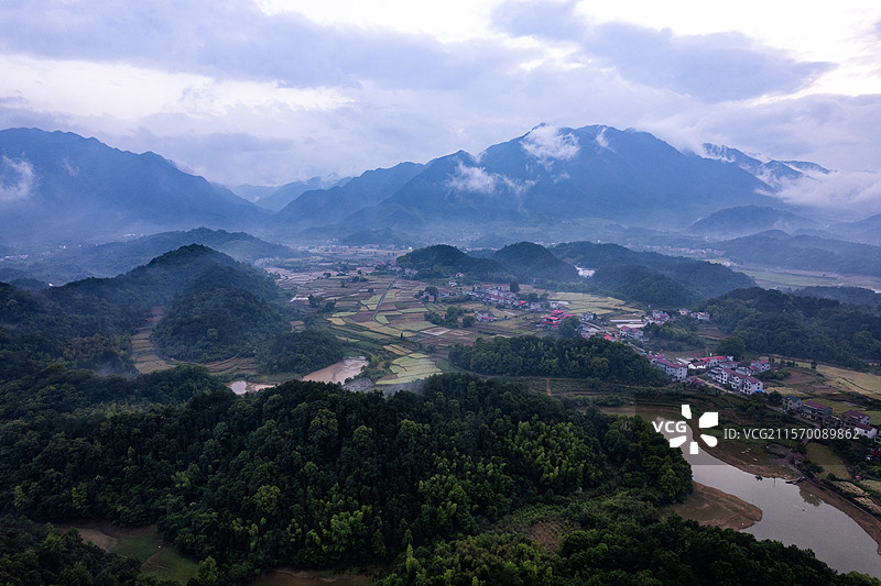 航拍江西九江庐山西海风光图片素材