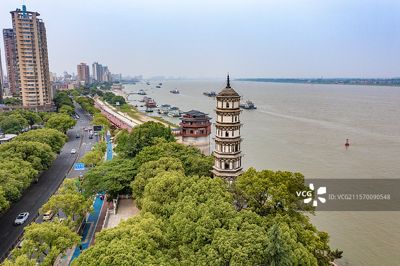 航拍江西九江市锁江楼风光图片素材