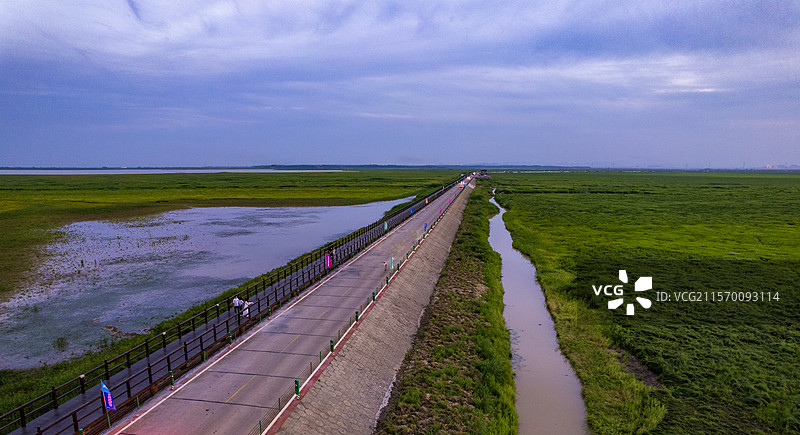 航拍江西九江永修县吴永水上公路图片素材