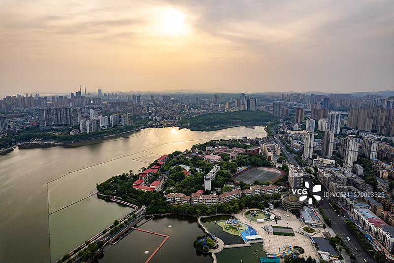 航拍江西九江城市风光图片素材