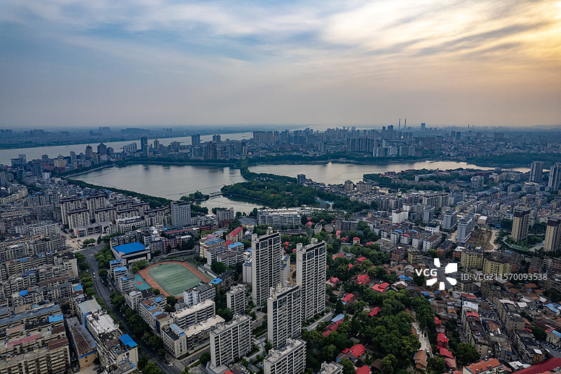 航拍江西九江城市风光图片素材