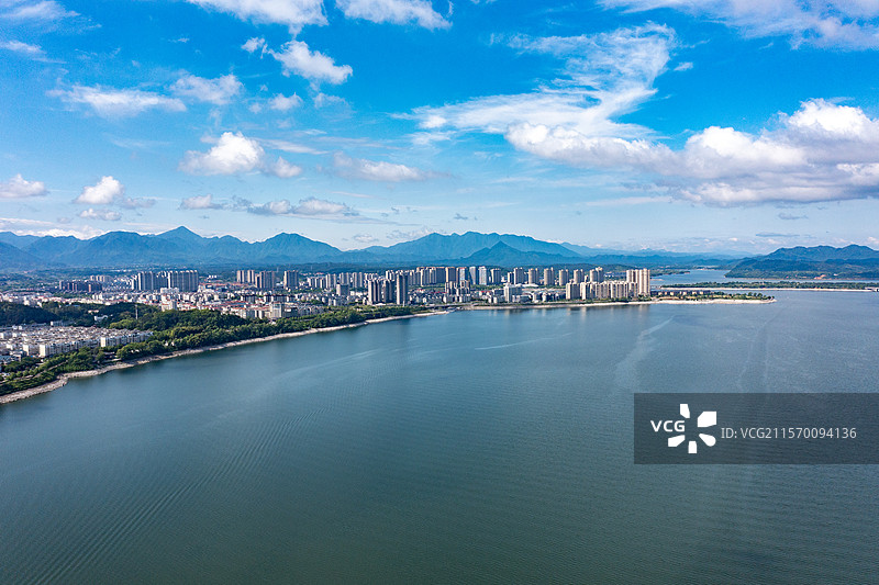 航拍江西九江庐山西海武宁县县城风光图片素材