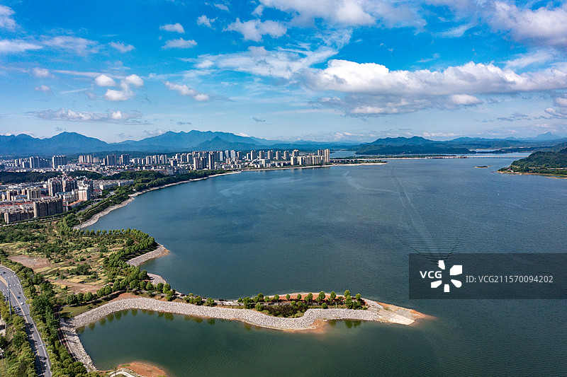 航拍江西九江庐山西海武宁县县城风光图片素材