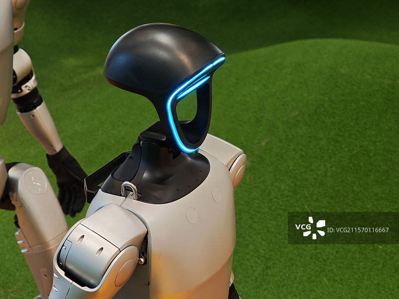 充满科幻感的人形机器人图片素材