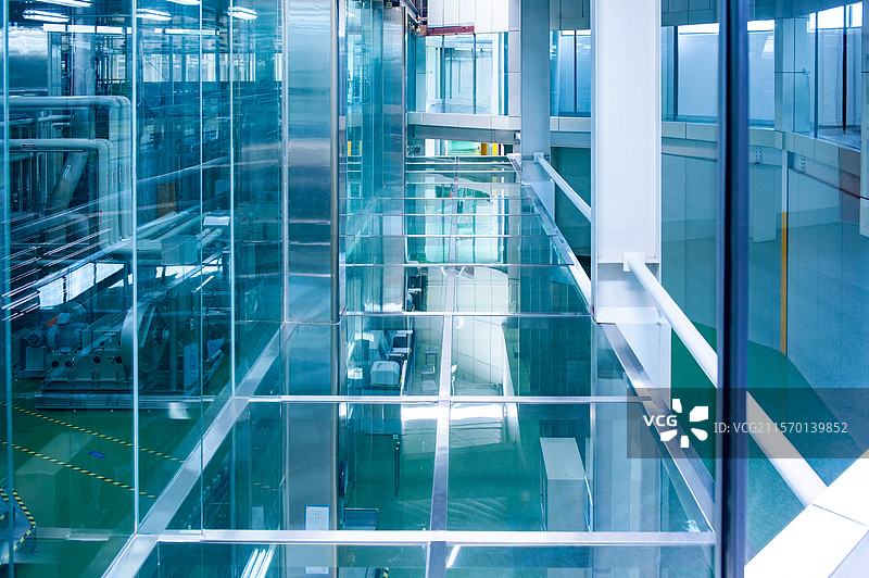 现代建筑的几何之美图片素材