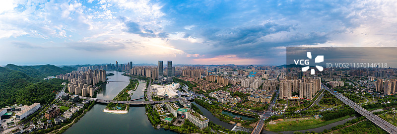 航拍湖南长沙梅溪湖城市风光图片素材