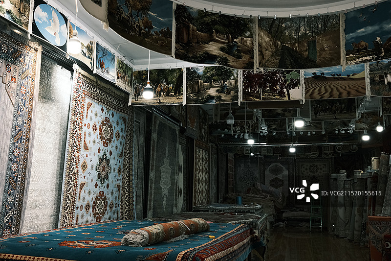 南疆鲜艳神圣富有灵性的繁复地毯店 南疆地毯图片素材