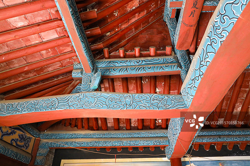 山西省吕梁市柳林县，双塔寺内的龙王殿图片素材