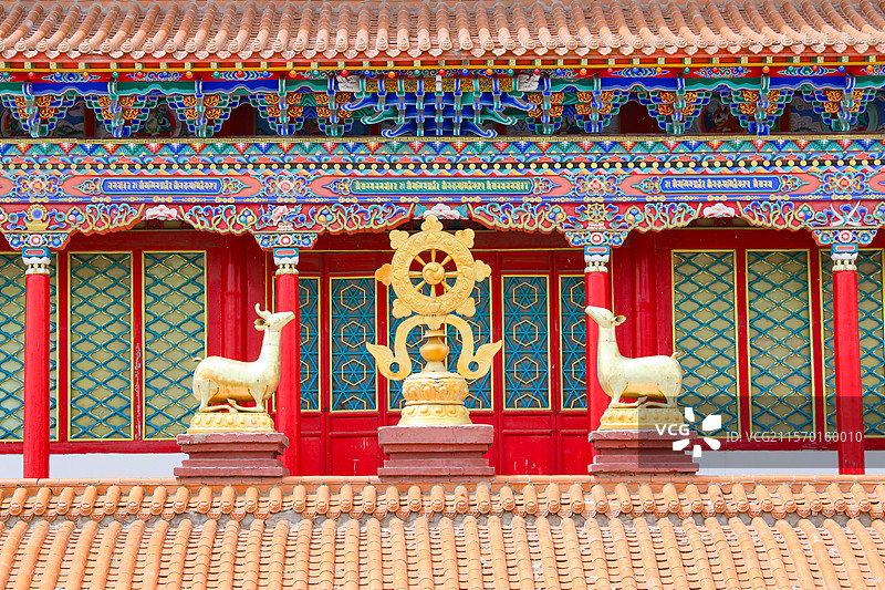 内蒙古自治区鄂尔多斯市乌审旗，乌审召庙大经堂图片素材