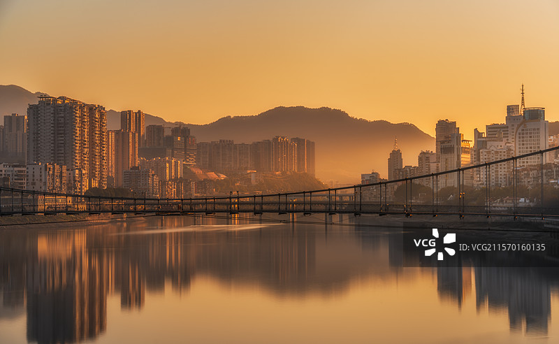 日落下的小城图片素材