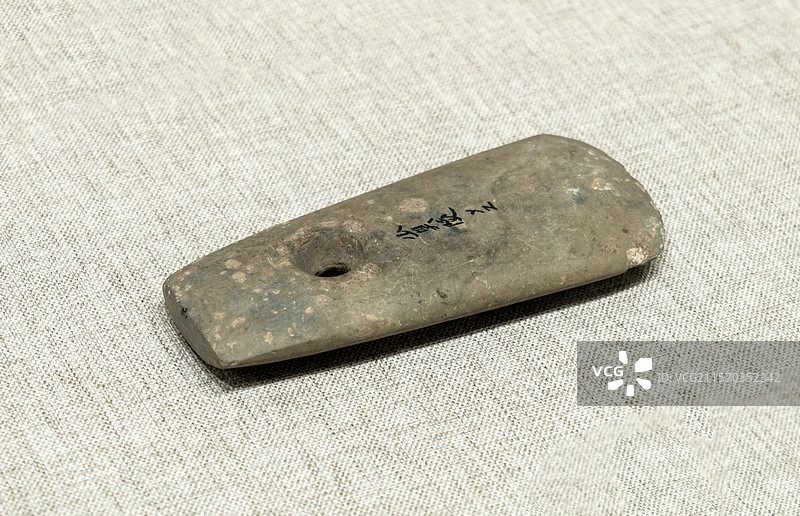 石斧 新石器时代 曲阜尼山水库出土 孔子博物馆藏图片素材