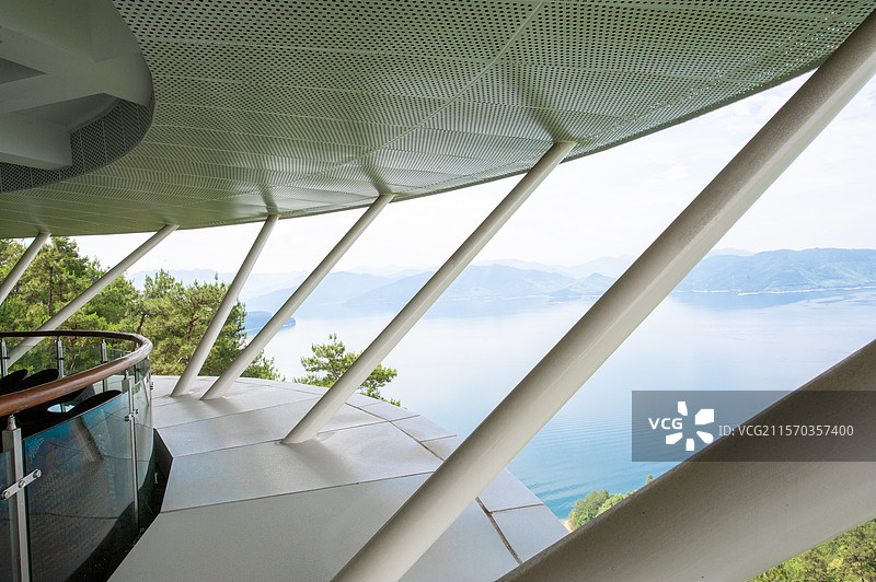 湖光山色的现代建筑图片素材