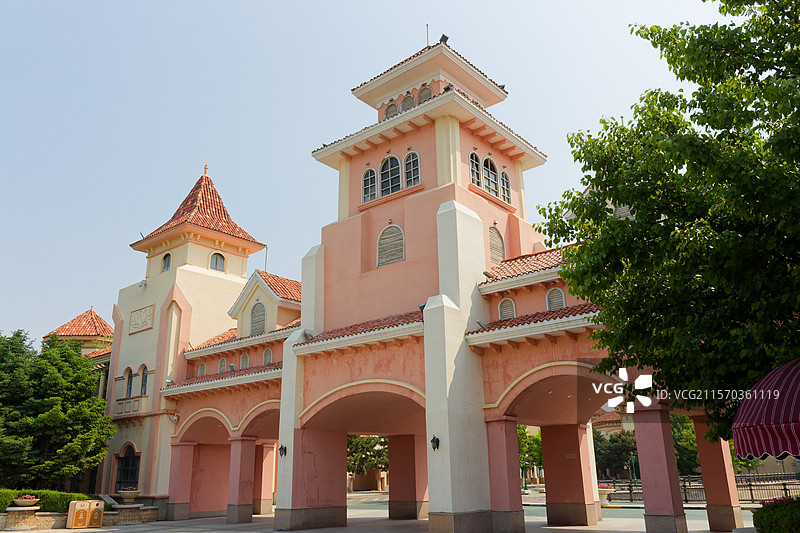 沈阳沈北新区，方特欢乐世界正门外围周边景观建筑，城市户外风光，旅游旅行景点图片素材